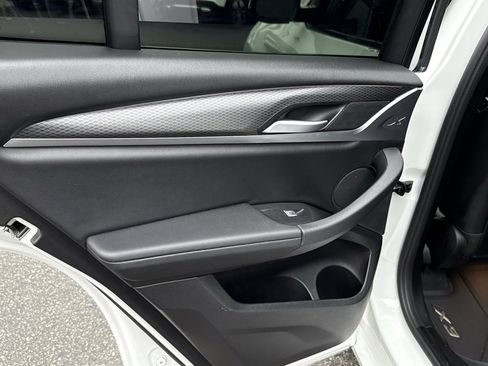 Used 2022 BMW X3 xDrive30i w/ M Sport Package 2 image 25