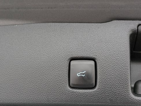 Used 2022 Ford Escape SEL image 15