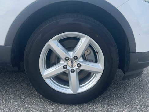 Used 2019 Ford Explorer XLT w/ Equipment Group 201A FWD image 34
