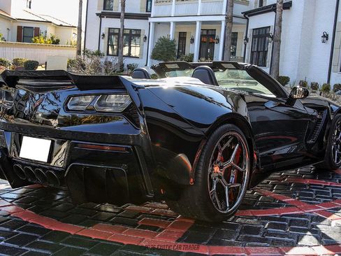 Used 2019 Chevrolet Corvette Z06 RWD image 3