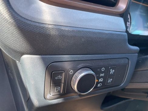 Used 2022 Ford Maverick Lariat w/ Lariat Luxury Package image 8