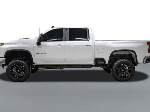 Used 2021 Chevrolet Silverado 2500 LT w/ Fleet Comfort Package image 9