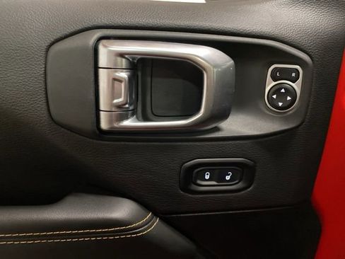 Used 2025 Jeep Wrangler Unlimited Sahara w/ Safety Group image 30