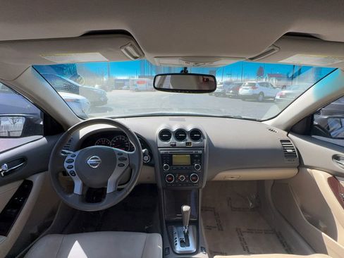 Used 2011 Nissan Altima 2.5 SL w/ 2.5SL Pkg FWD image 9