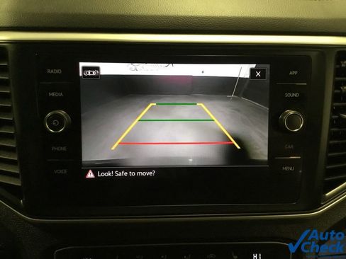 Used 2021 Volkswagen Atlas Cross Sport SE image 52