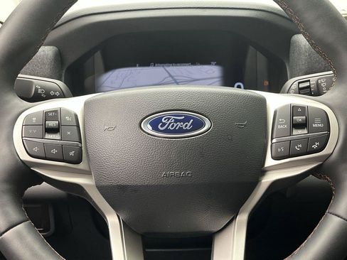 Used 2026 Ford Explorer Active w/ Active Comfort Package AWD/4WD image 15