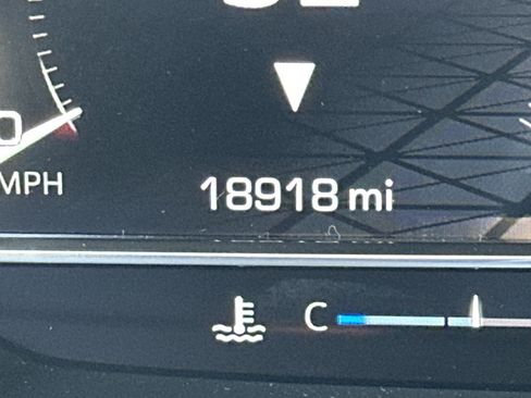 Certified 2024 GMC Yukon Denali Ultimate image 31