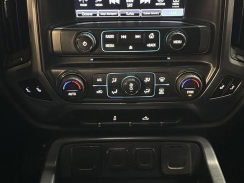 Used 2018 Chevrolet Silverado 1500 LT w/ All Star Edition AWD/4WD image 32