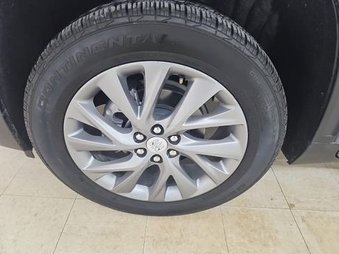 Used 2025 Buick Enclave Preferred image 23