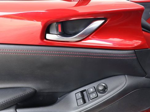 Used 2017 MAZDA MX-5 Miata Grand Touring RWD image 29