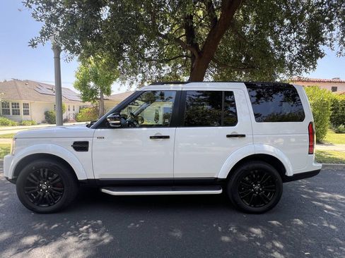 Used 2016 Land Rover LR4 HSE Silver Edition AWD/4WD image 4