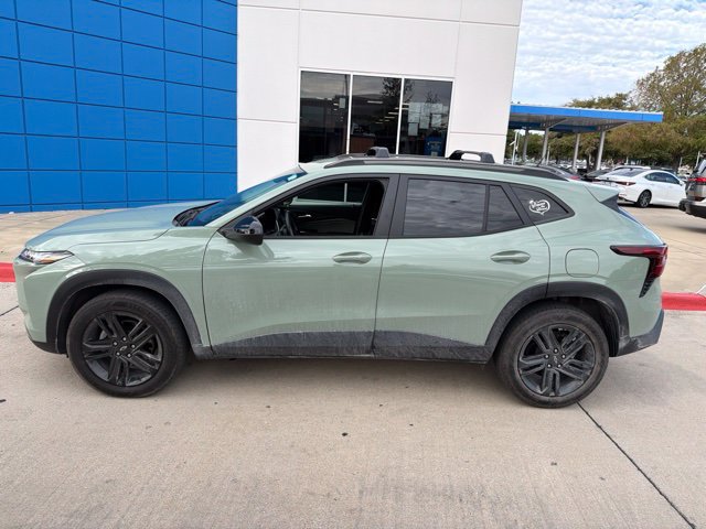 Used 2024 Chevrolet Trax ACTIV w/ Sunroof Package FWD image 8