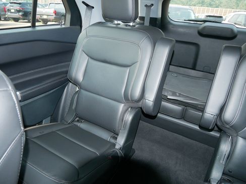 Used 2023 Ford Explorer XLT w/ Equipment Group 202A AWD/4WD image 12