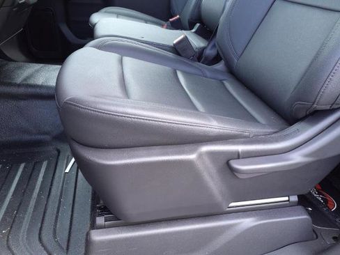 Used 2024 GMC Sierra 3500 Pro w/ Convenience Package image 16