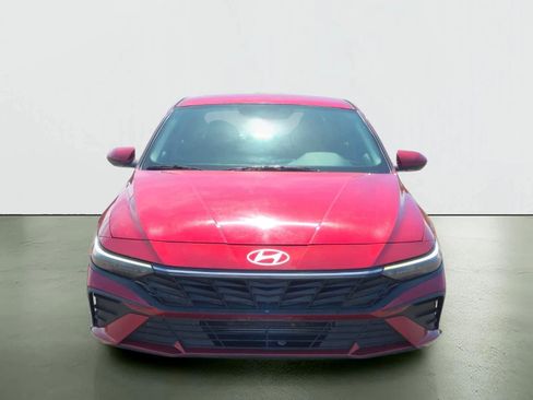 Used 2024 Hyundai Elantra SEL FWD image 9