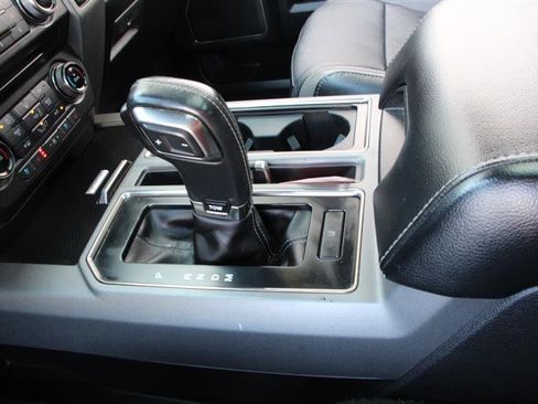 Used 2018 Ford F150 Raptor w/ Equipment Group 802A Luxury image 22