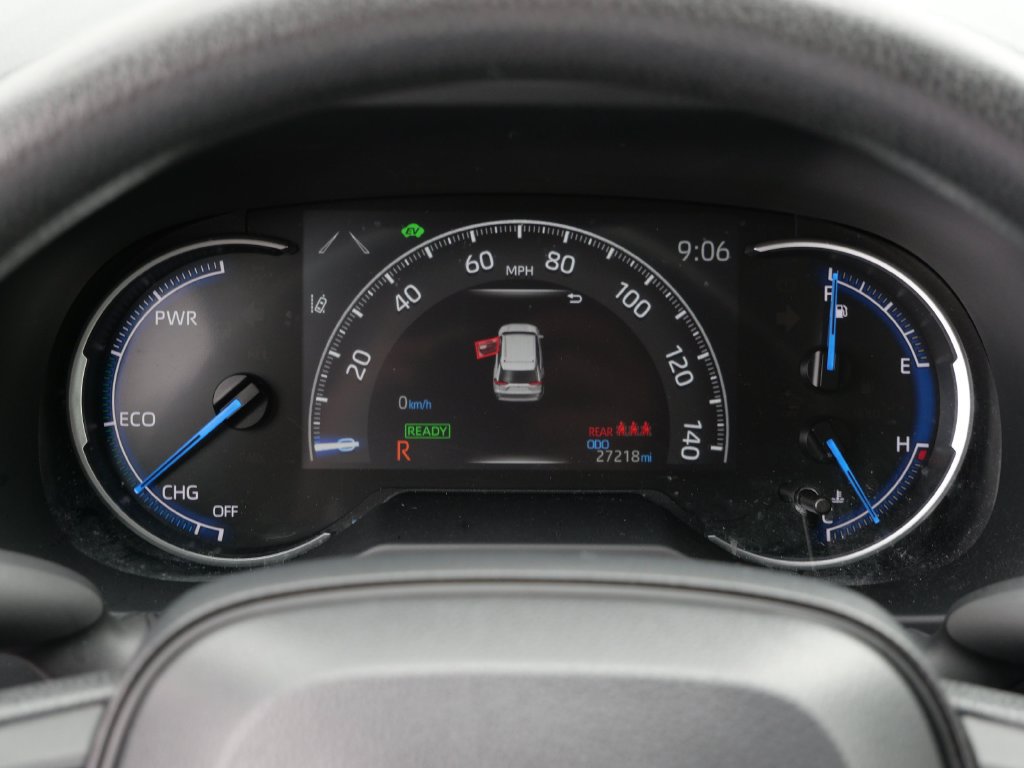 Certified 2025 Toyota RAV4 LE AWD/4WD image 24