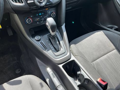 Used 2017 Ford Focus SEL FWD image 34