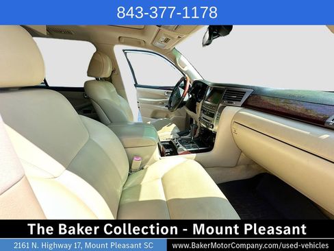 Used 2011 Lexus LX 570 4WD w/ Luxury Pkg image 31