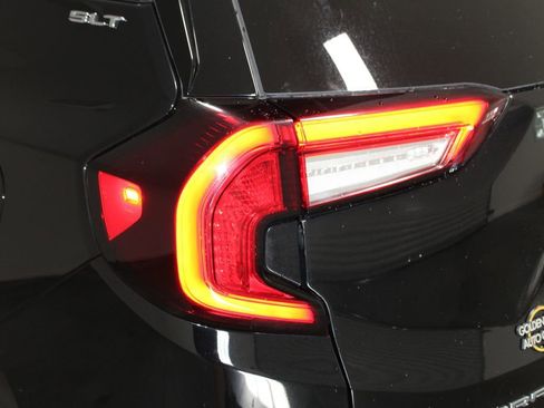 Used 2024 GMC Terrain SLT image 60