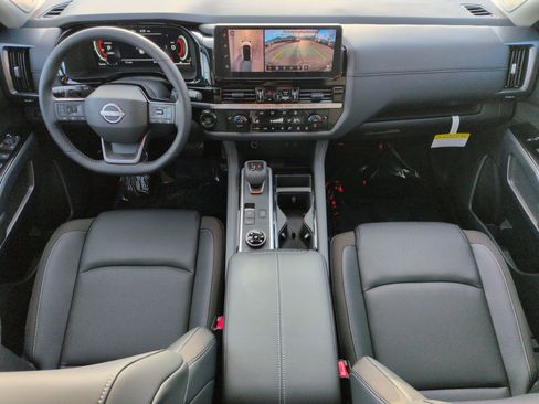 New 2026 Nissan Pathfinder SL w/ SL Premium Package image 10