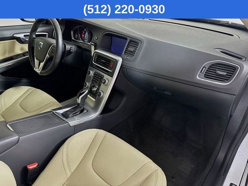 Used 2018 Volvo V60 T5 Dynamic w/ Vision Package image 36
