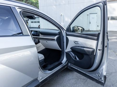 Used 2025 Hyundai Tucson SEL AWD/4WD image 16