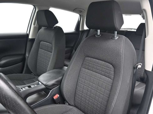 Used 2024 Honda HR-V LX image 12
