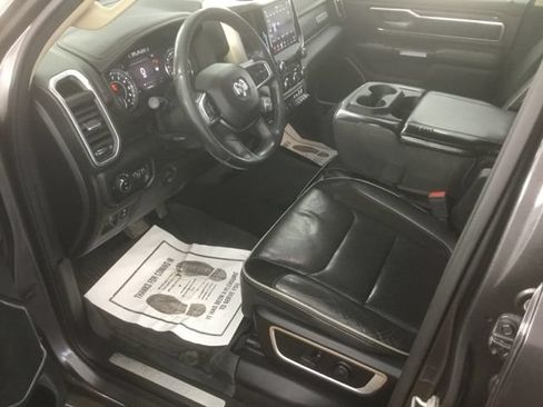 Used 2020 RAM 1500 Laramie AWD/4WD image 11