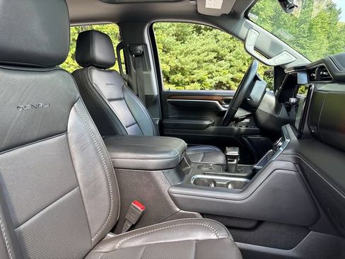 Used 2024 GMC Sierra 1500 Denali AWD/4WD image 17