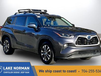 Used 2021 Toyota Highlander XLE