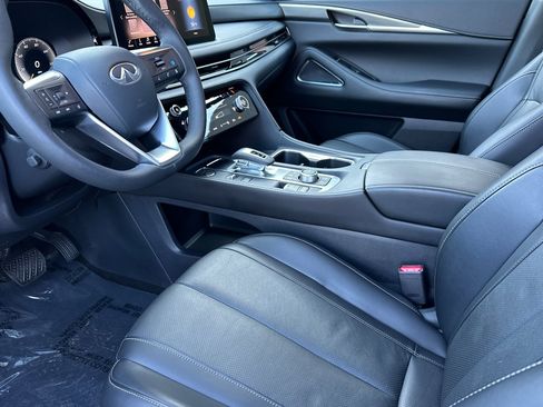 Certified 2025 INFINITI QX60 Luxe w/ Black Edition image 10