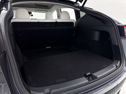 Used 2022 Tesla Model Y Performance image 31