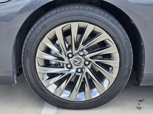 Used 2024 Lexus ES 350 Ultra Luxury w/ Accessory Package (Z2) FWD image 14