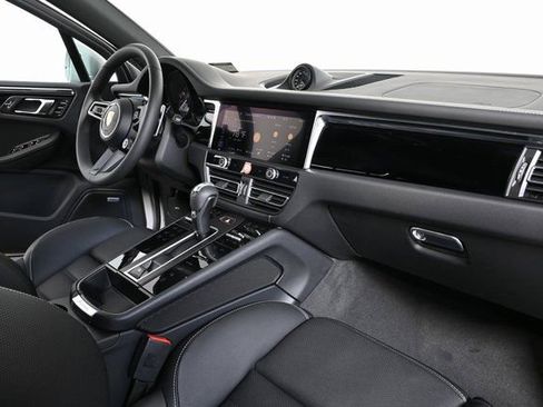 New 2026 Porsche Macan S image 23