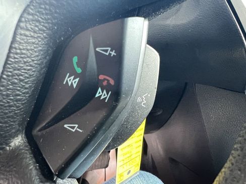 Used 2012 Ford Focus SE FWD image 22