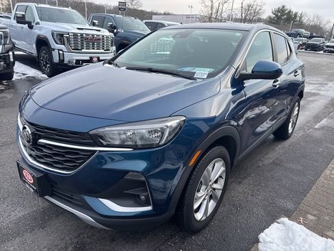 Used 2020 Buick Encore GX Preferred w/ Cold Weather Comfort Package image 3