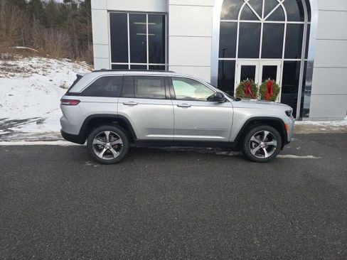 New 2026 Jeep Grand Cherokee Limited AWD/4WD image 7