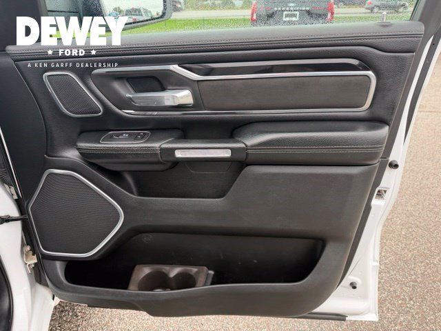 Used 2019 RAM 1500 Laramie AWD/4WD image 37