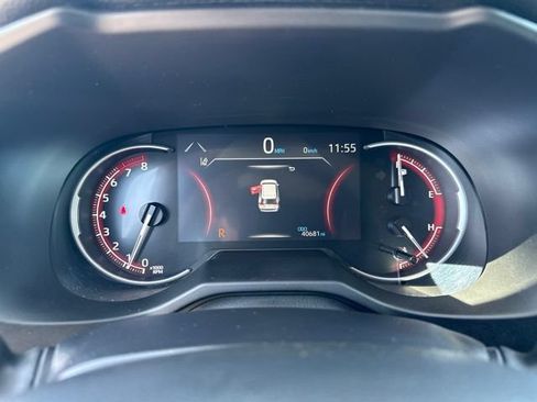 Used 2023 Toyota RAV4 LE AWD/4WD image 12