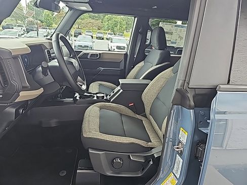 New 2025 Ford Bronco Big Bend image 9