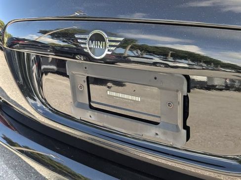 Used 2021 MINI Cooper 2-Door Hardtop FWD image 9