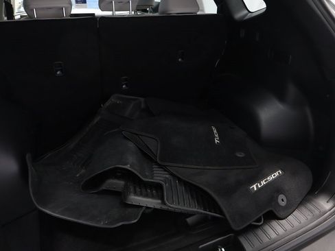 Certified 2025 Hyundai Tucson SE image 17