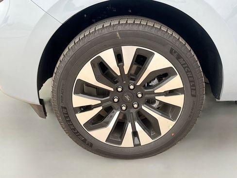 New 2025 Ford Expedition Platinum w/ Driver's Package image 40