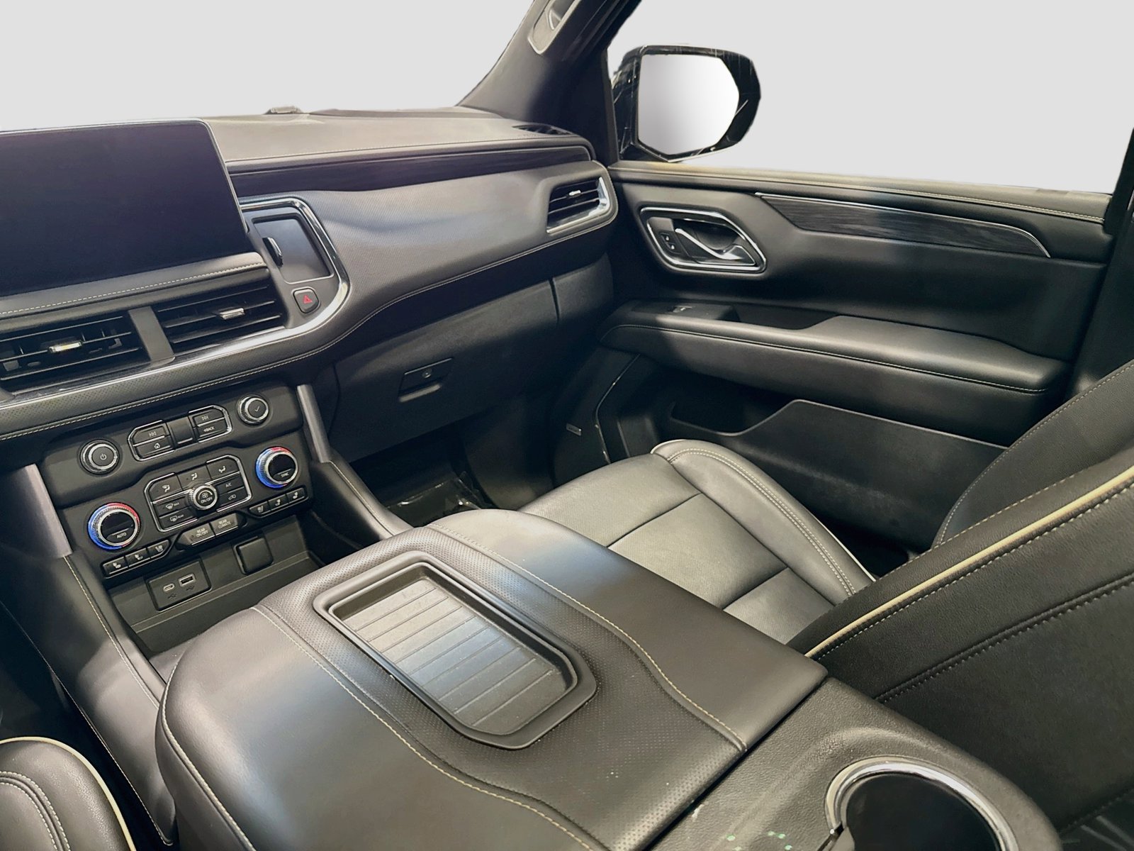 Used 2022 GMC Yukon SLT w/ SLT Premium Package AWD/4WD image 28