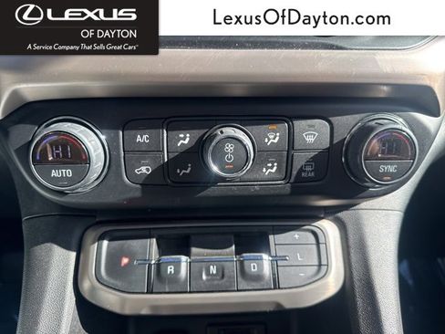 Used 2020 GMC Acadia Denali w/ Trailering Package image 29