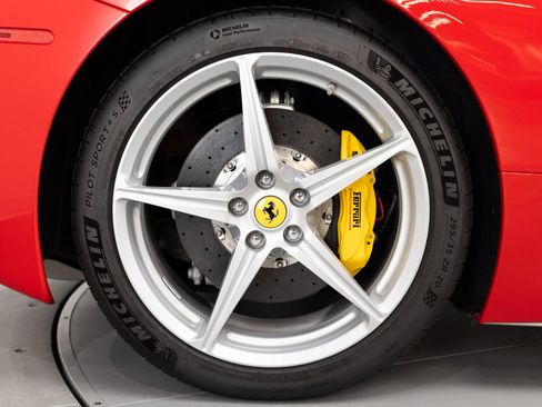 Used 2014 Ferrari 458 Spider RWD image 24