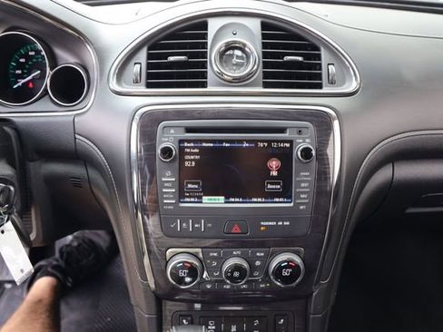 Used 2017 Buick Enclave Leather image 19
