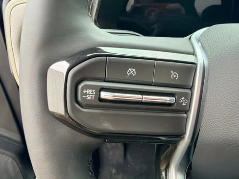 New 2026 Chevrolet Colorado ZR2 w/ Technology Package AWD/4WD image 24