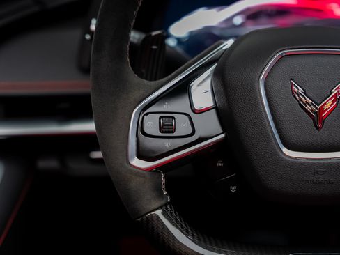 Used 2024 Chevrolet Corvette Z06 RWD image 45